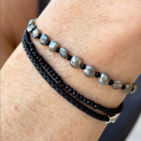 Black Spinel Bracelet - Picture 3 of 4